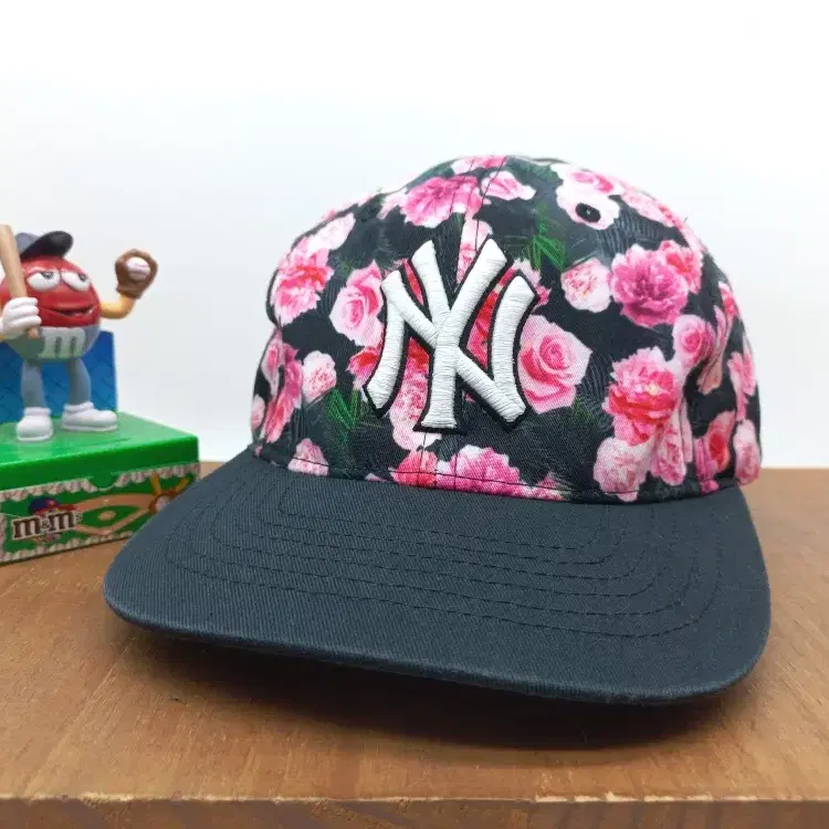 엠엘비 MLB 뉴욕양키스 장미 데일리 볼캡 모자 블랙 핑크