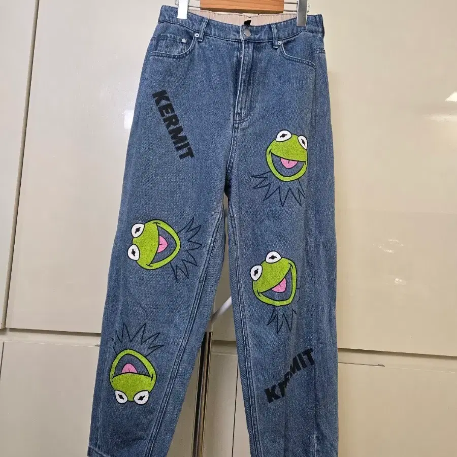 커밋 프린팅 데님 팬츠