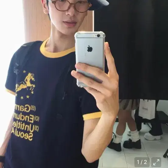 언타이틀 서울 유니콘 타이포 링거 크롭 반팔 네이비