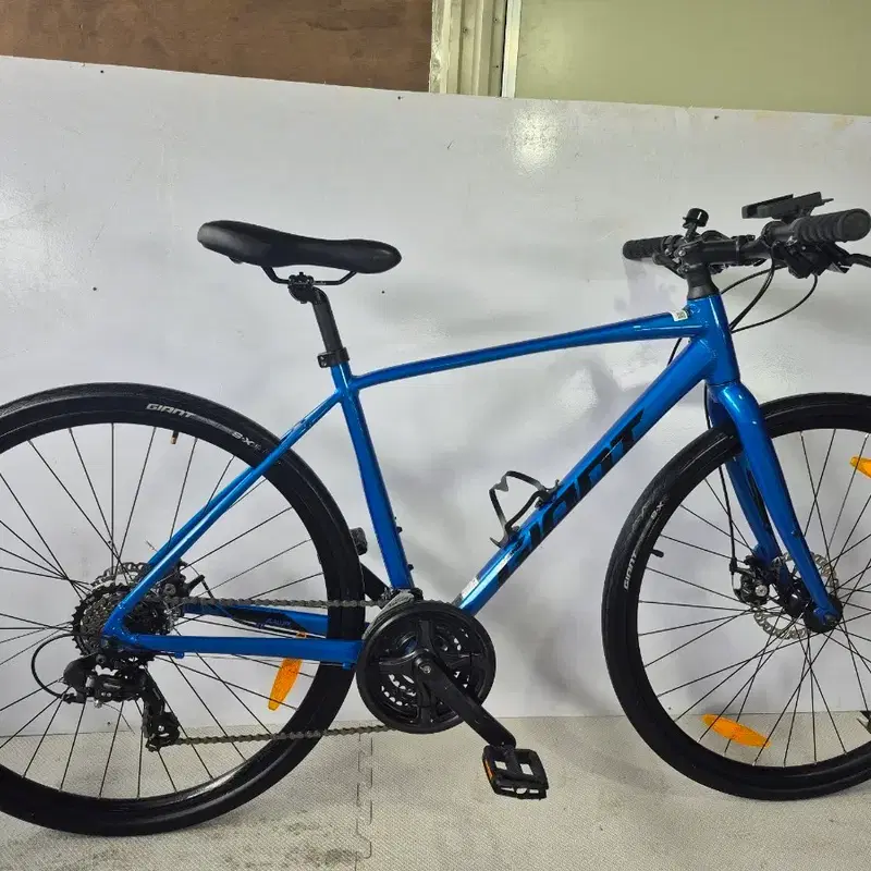 2022년형 자이언트 에스케이프 3. 디스크 MTB 자전거