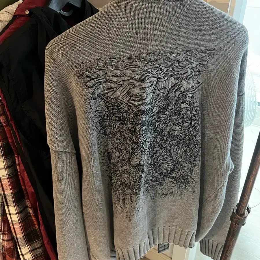 SONZIO 송지오 컬렉션 엔젤 엠브로이드 가디건 그레이 SH5KT701GY