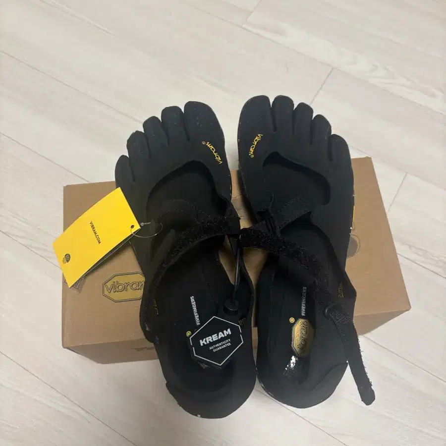비브람 파이브핑거스