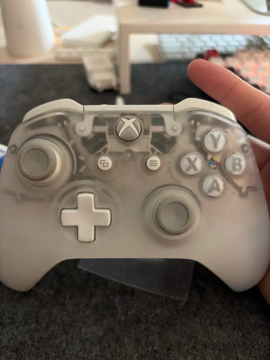 Xbox 컨트롤러 투명 화이트