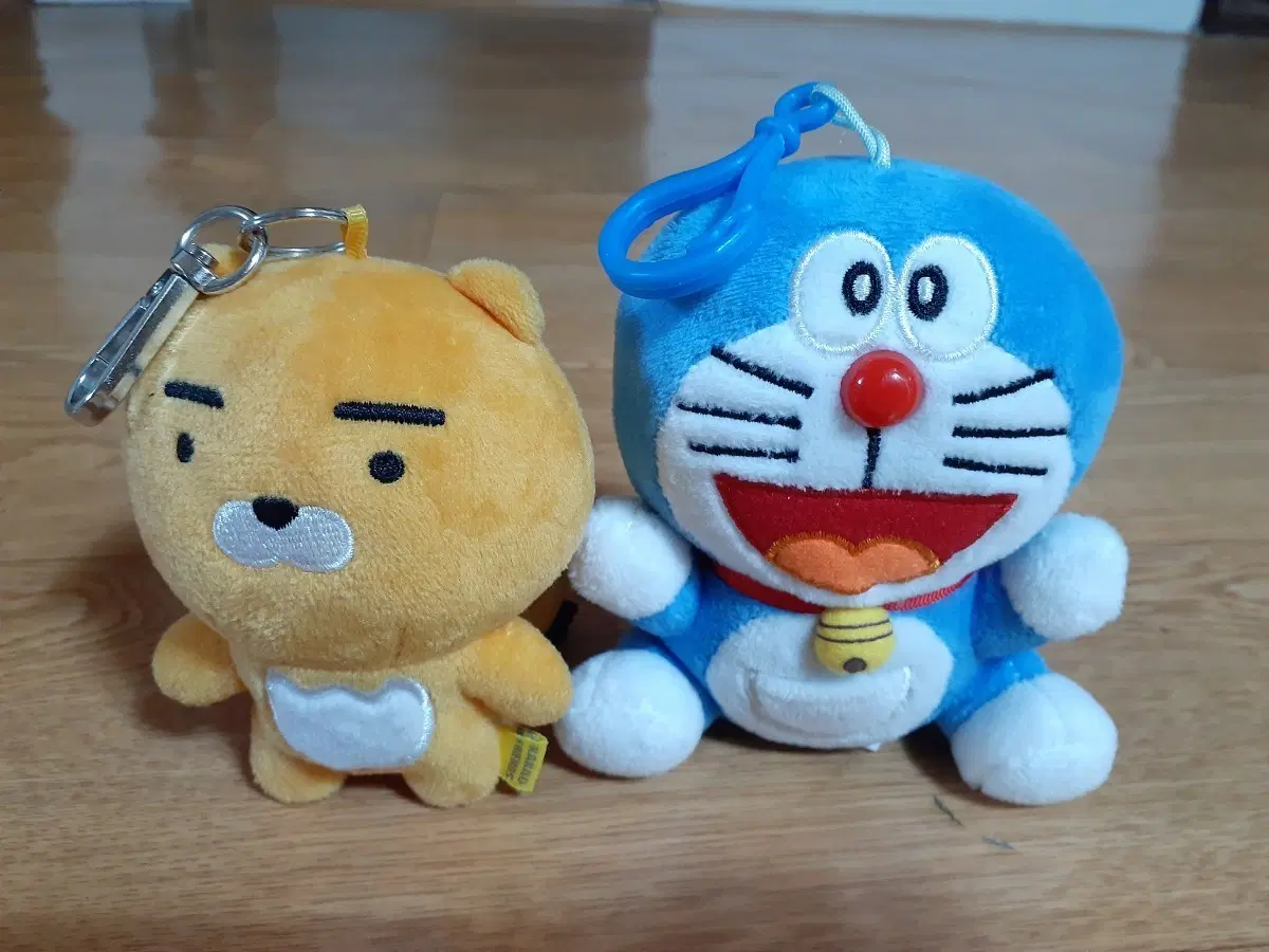 캐릭터 인형 도라이몽 인형 등 귀여워요 예쁜니다 선물해도 좋아요 편하게 보세요 세트 3000원