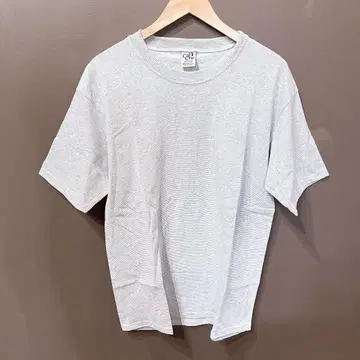 칼 크루 마이크로 스트라이프 반팔 티셔츠