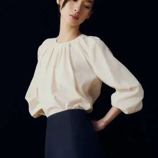 시에sie 헤이즈 블라우스 에프리콧(택O)