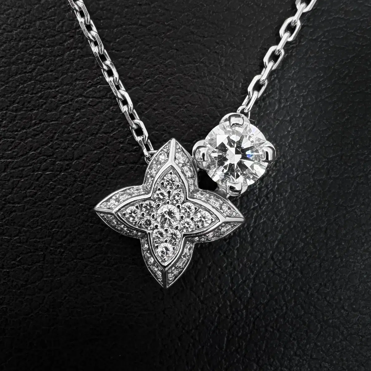 루이비통 LV 다이아몬드 목걸이 0.30ct