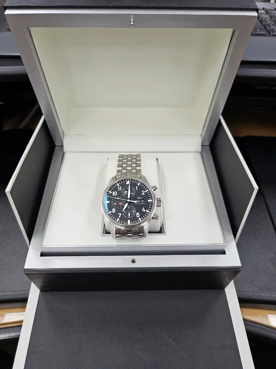 IWC 파일럿 크로노