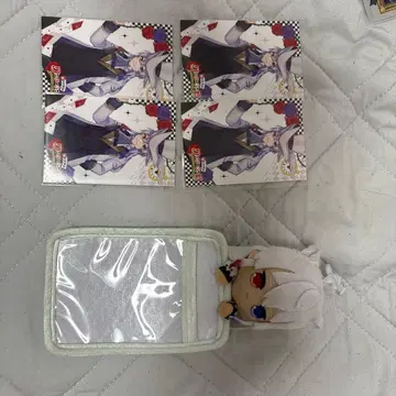 컬러풀 피치 도누쿠 패스 케이스, 트레이딩 카드