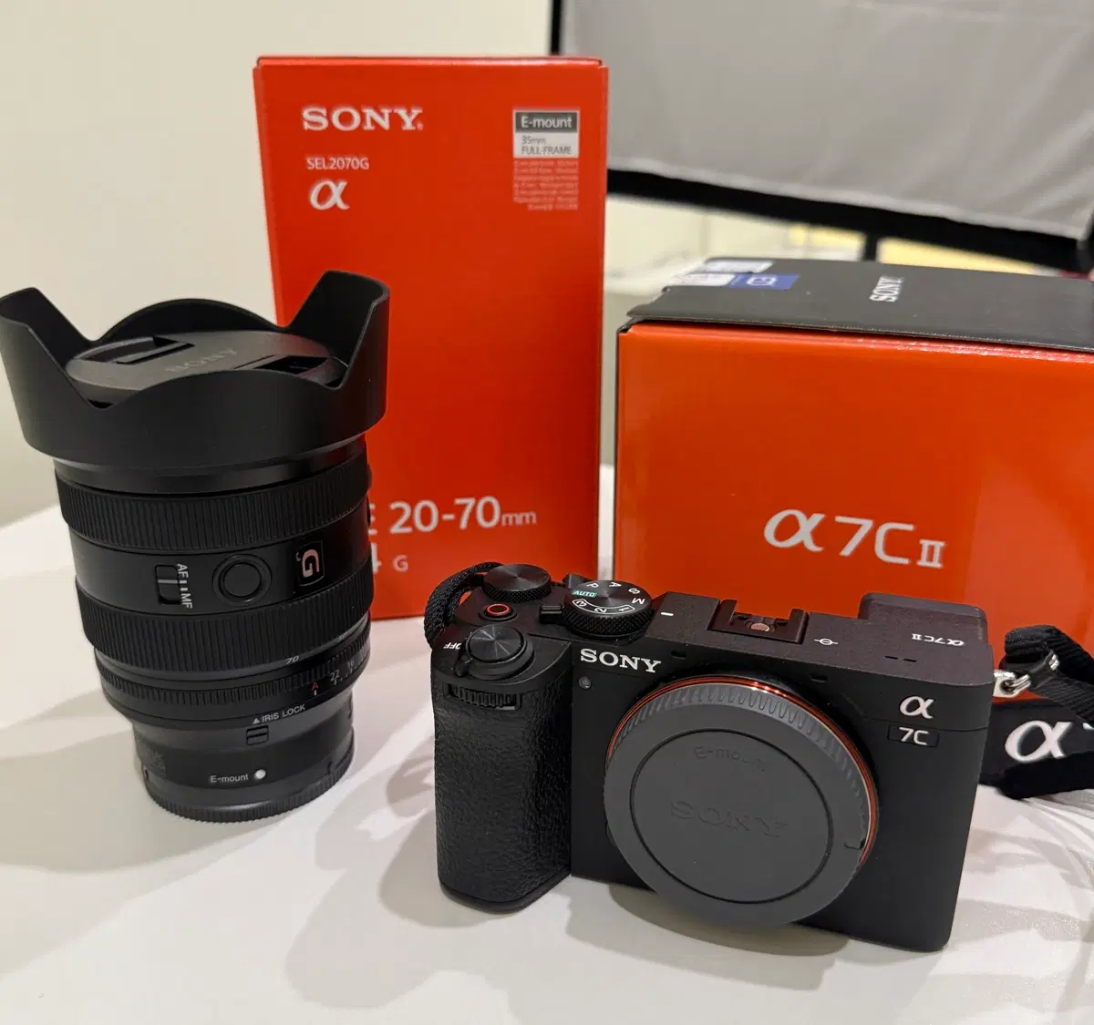 소니 A7C2 블랙 (3800컷) + FE 20-70mm F4 G 일괄 판매 (정품등록해제 완료 / S급)