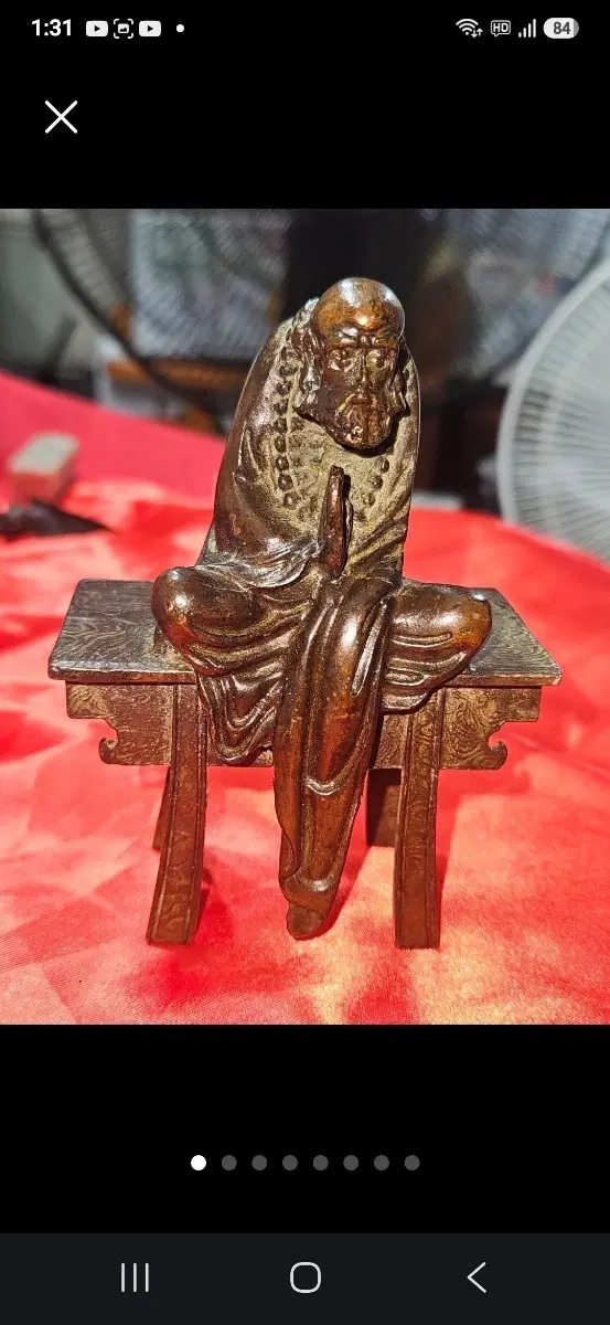 적동 의자에 앉은 나한상 / 조사상 조각 공예품 (가로 8cm)