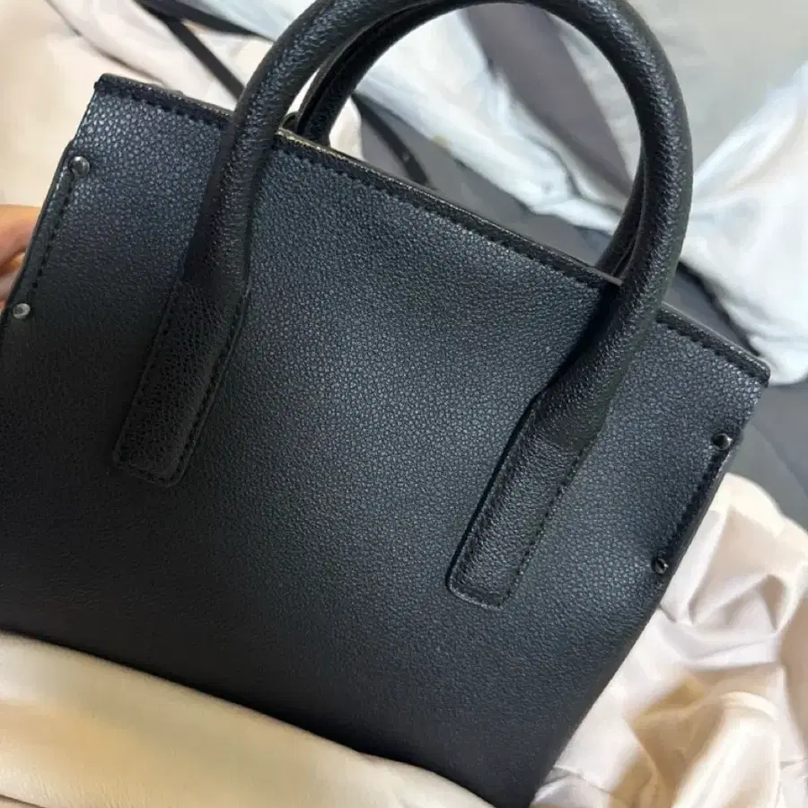 charles&keith
