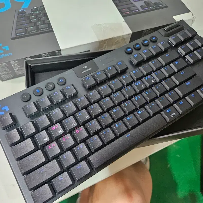 로지텍 G915 X LIGHTSPEED TKL 무선 게이밍 키보드