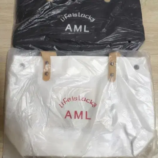 AML 에코백 토트백 블랙/화이트 미사용