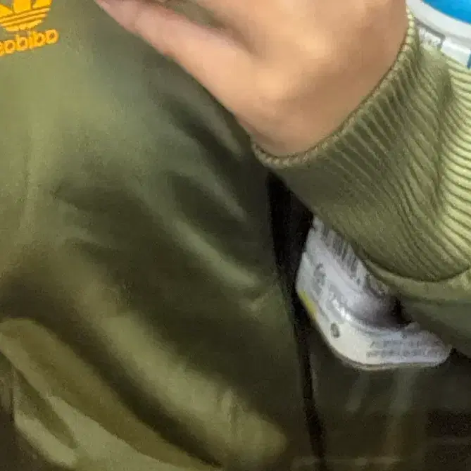 아디다스 카키 져지 팝니다
