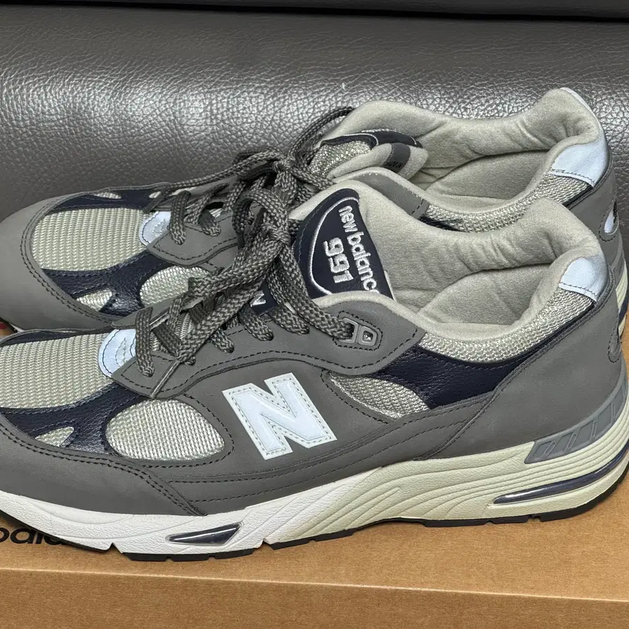 뉴발란스 991 캐슬락 285 팝니다. NewBalance 991 Castlerock