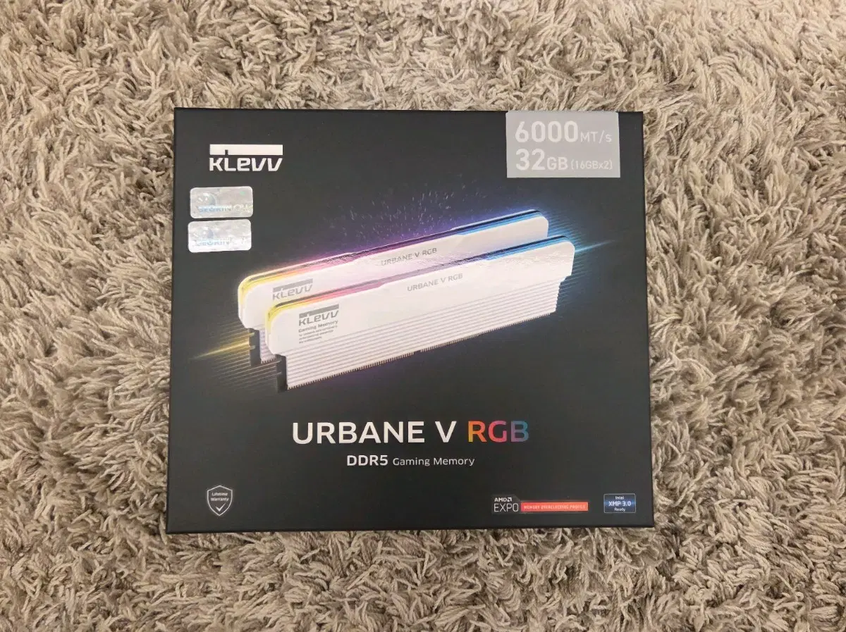 [판매] KLEVV DDR5-6000 URBANE V RGB 32GB 미개봉