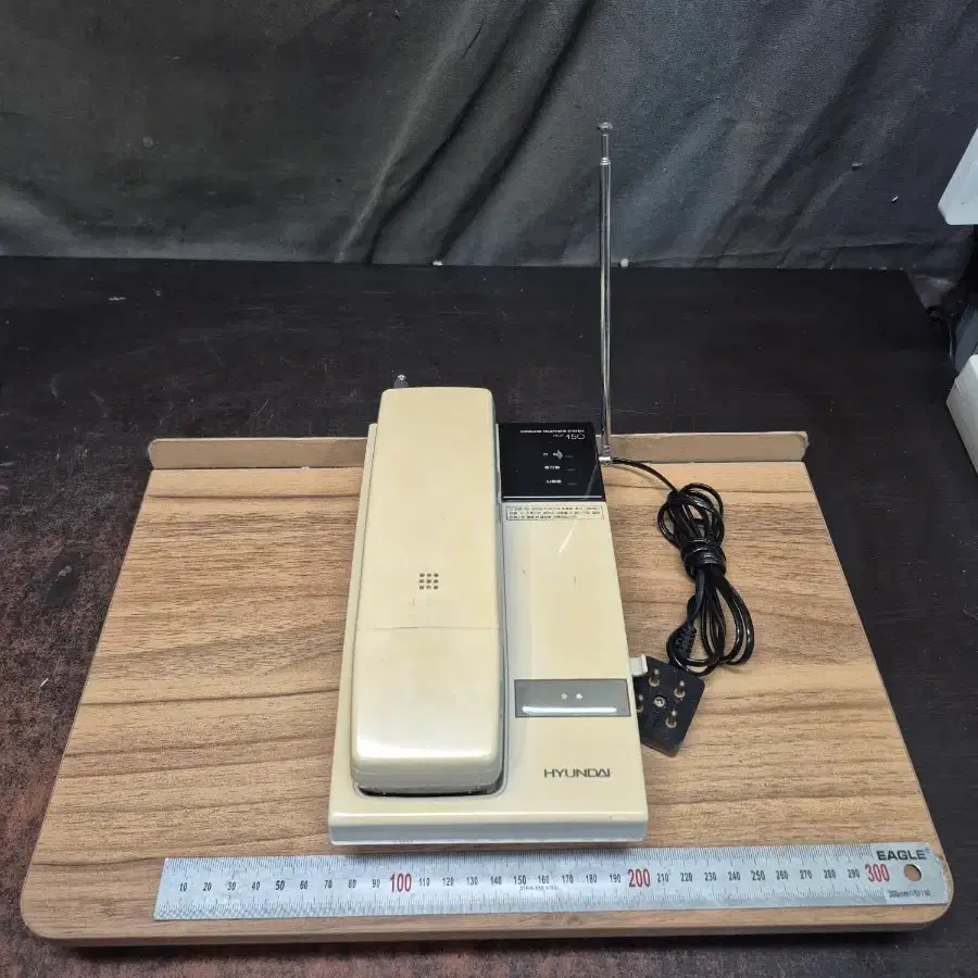 근대사 소품 자료 1989년 생산품 현대전자 무선전화기 CT-150 베이지