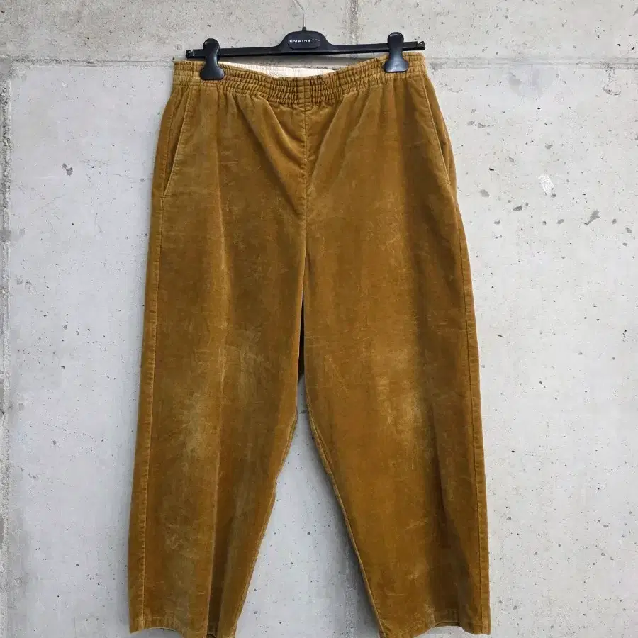 [M]카미엘 포트젠스 벨벳 트레이닝 셋업 팬츠 바지