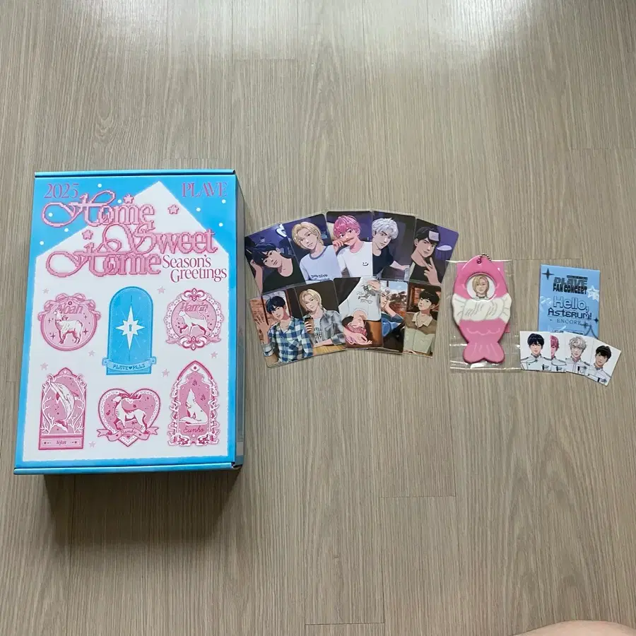 플레이브 2025 시즌그리팅 풀박 포카 포함+증명사진 증정 | 예준 노아 밤비 은호 하민