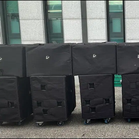 [판매] 베리티오디오(Verity Audio) IWAC210 8통 + IWAC118S 4통 + Lab.gruppen(랩그루펜) 앰프 풀세트