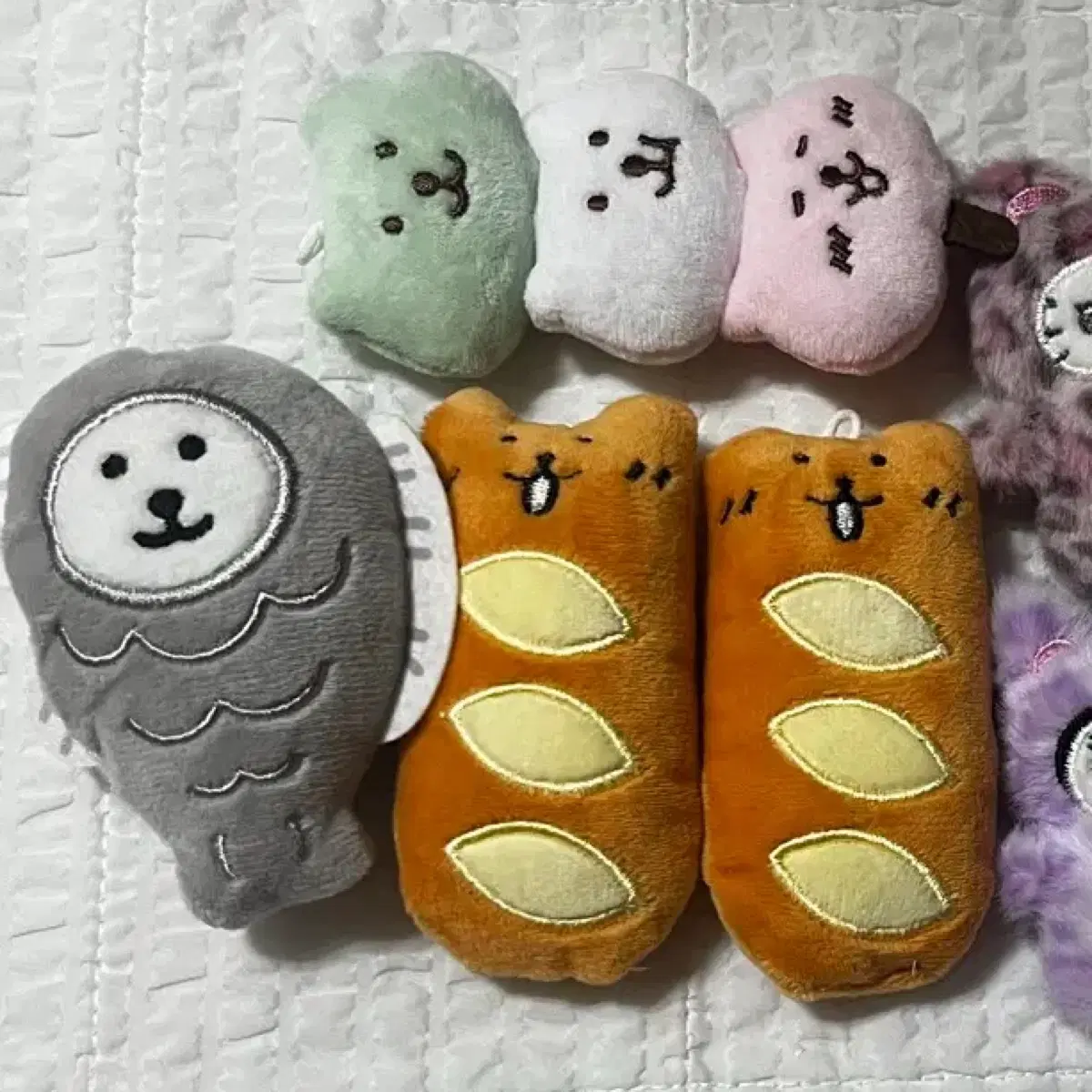 산리오 호피 키티 시나모롤 쿠로미 농담곰 인형 팔아요 키링 피규어