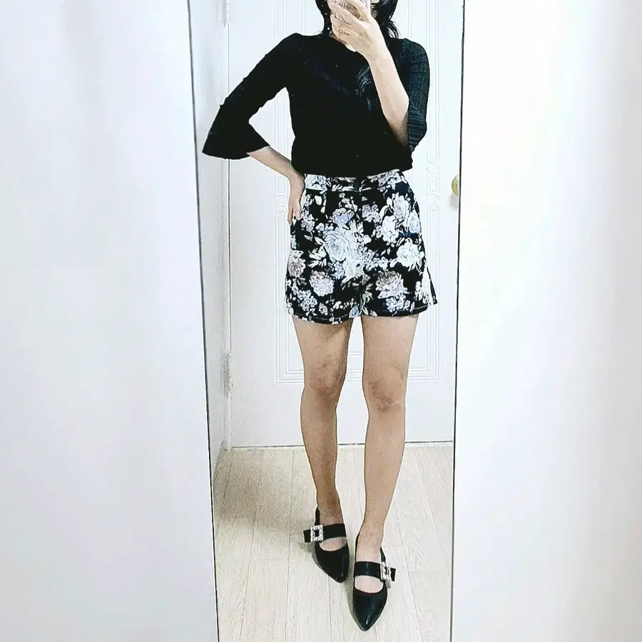 [새상품] 플라워패턴 하이웨스트 스판 숏팬츠