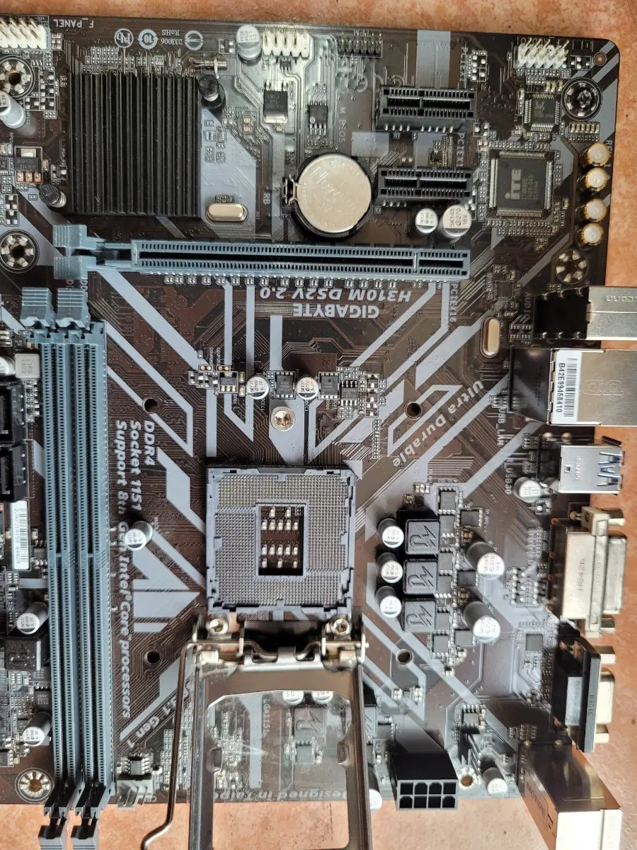 기가바이트 H310M DS2V 2.0 메인보드(고장)