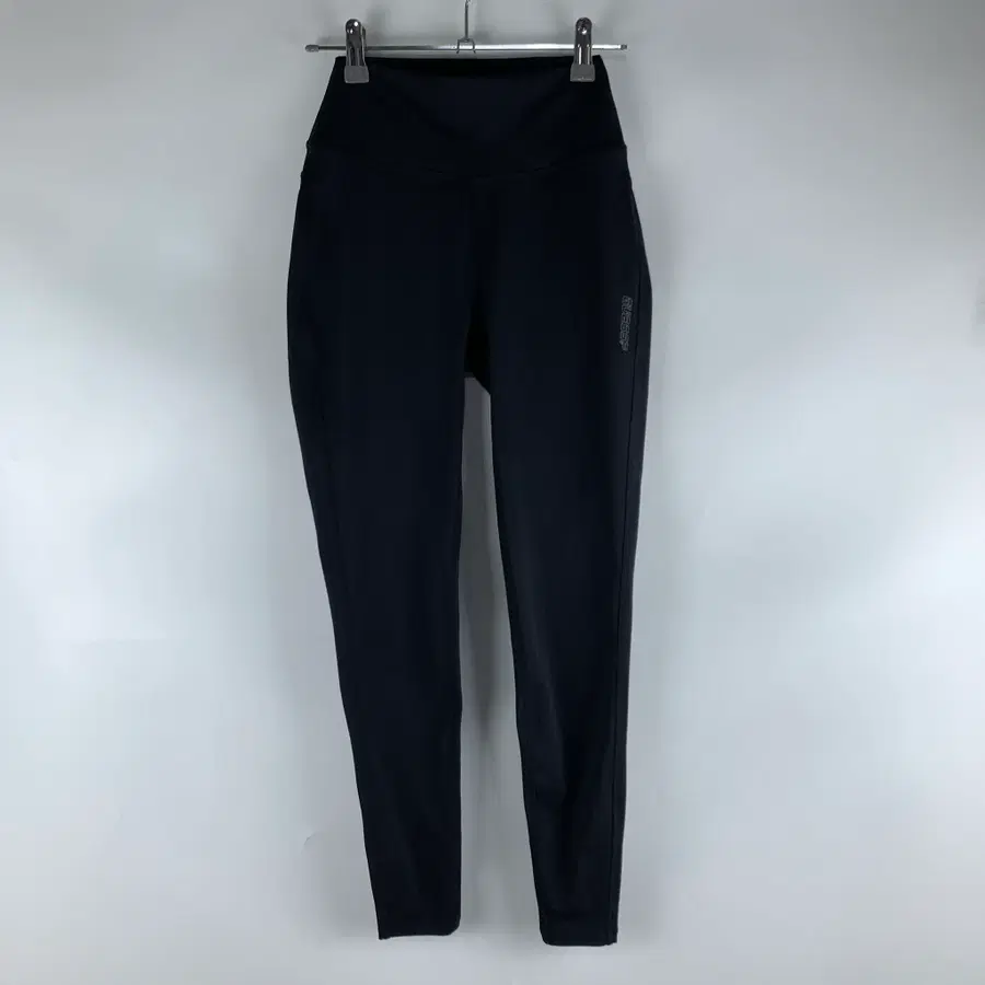 게스 블랙 트레이닝 레깅스 XS .260726