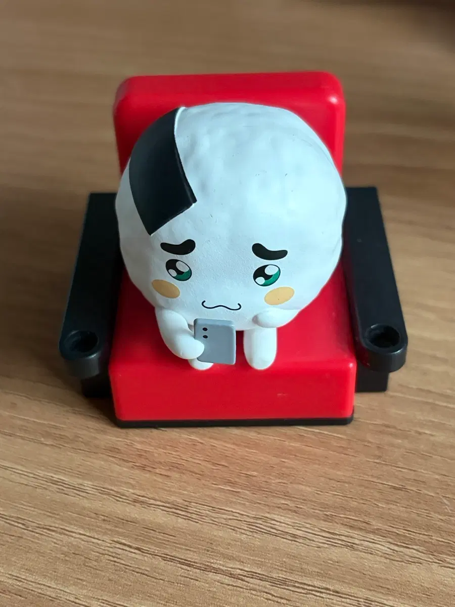 주먹밥쿵야 피규어