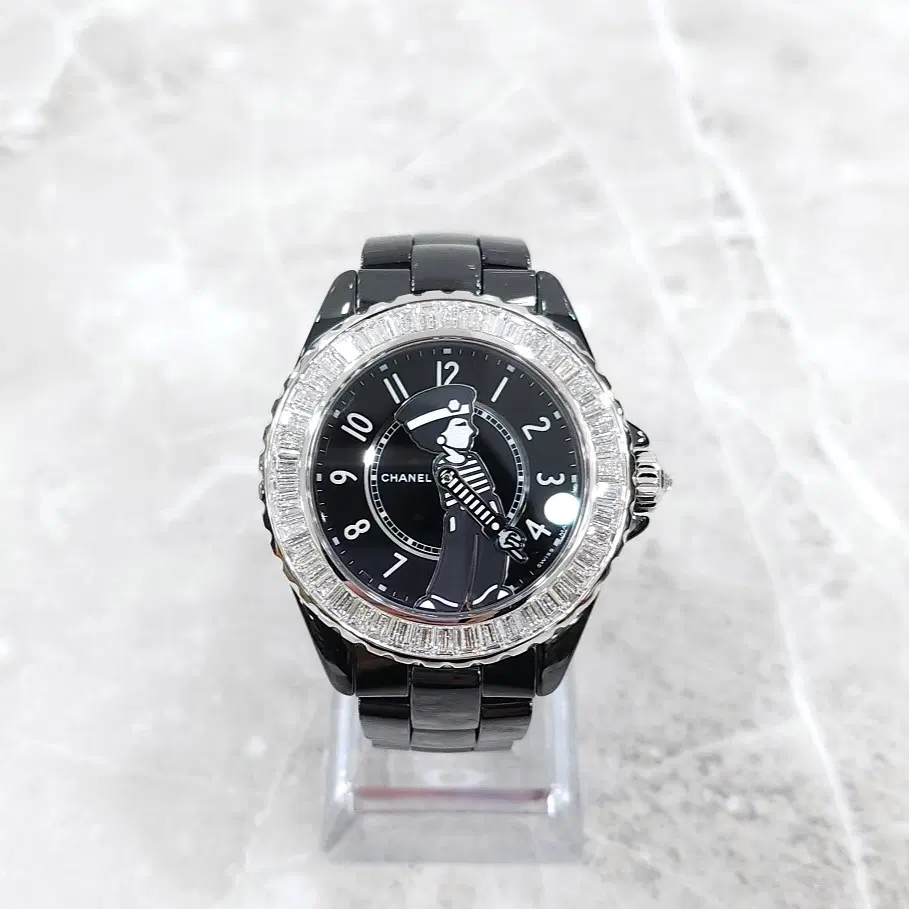 샤넬 한정판 마드모아젤 J12 라 파우자 시계 38mm H7432