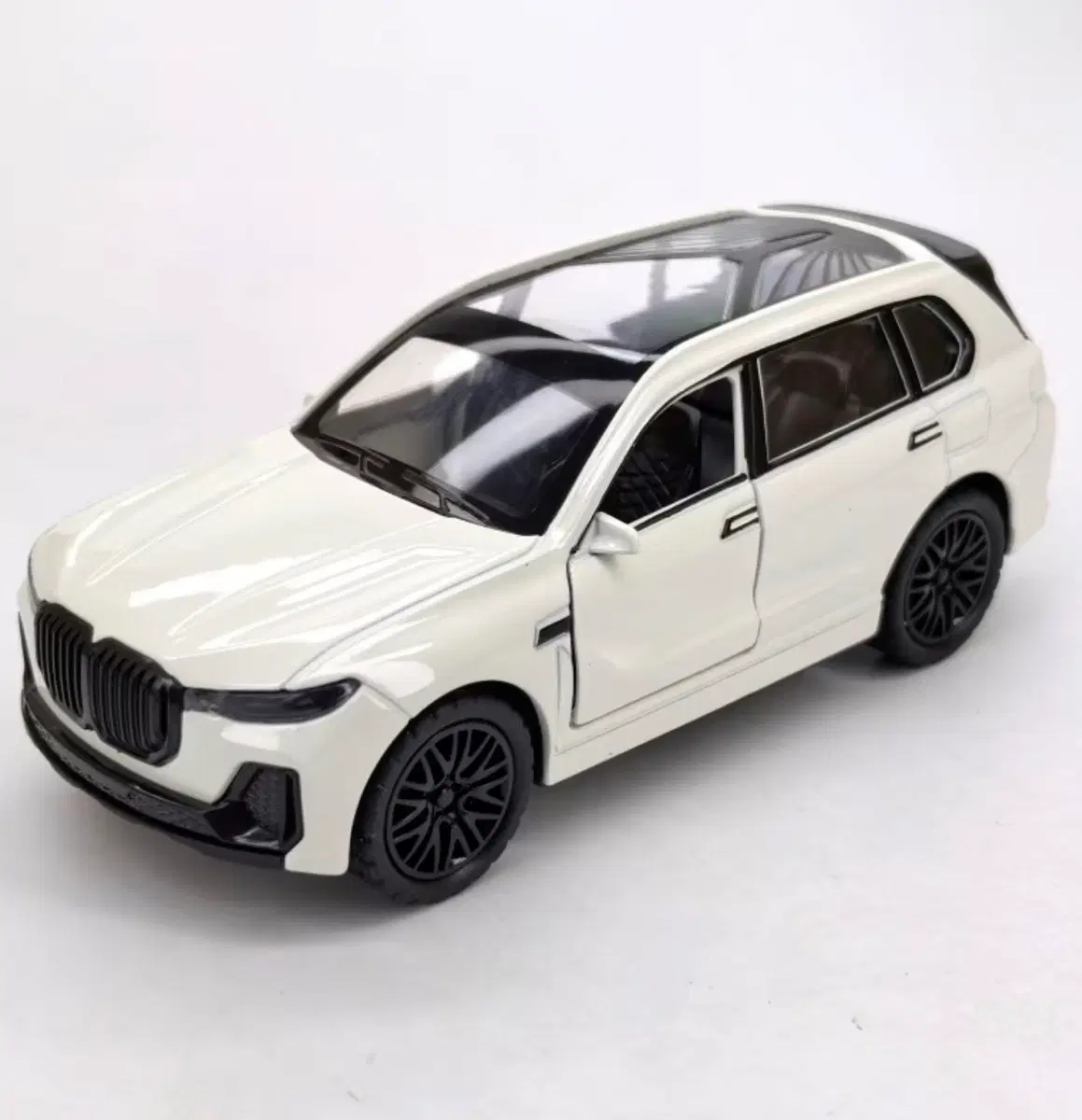 BMW X7 모형 화이트 32:1 다이캐스트