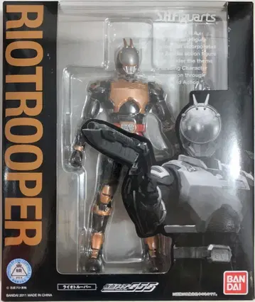 반다이 S.H.Figuarts 가면라이더 파이즈 라이오 트루퍼