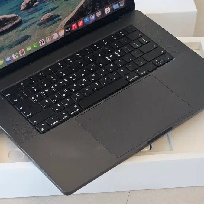 애플 맥북 프로 16인치 M4 MAX / 32GB / 1TB 팝니다.