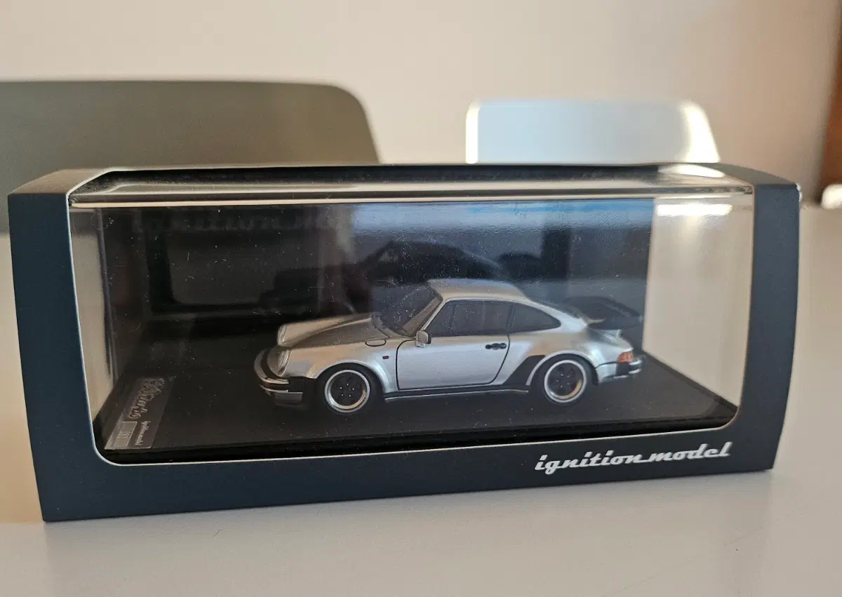 1/43 이그니션 0941 포르쉐 930 TURBO 실버