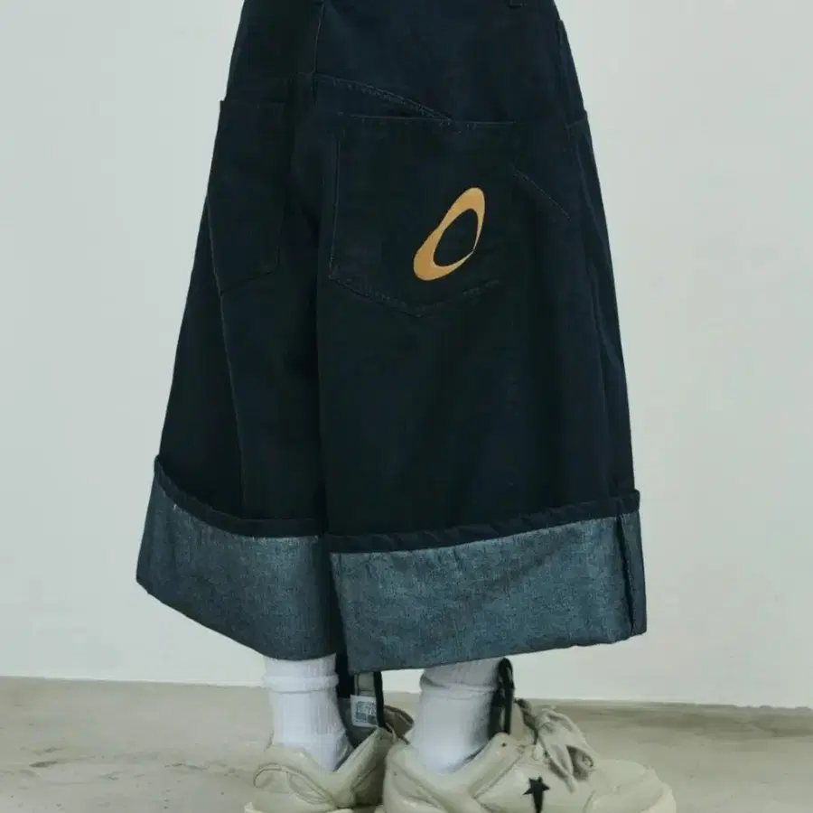 류정난 스켈리웩 롤업 논페이드 버뮤다 쇼츠 s 새상품