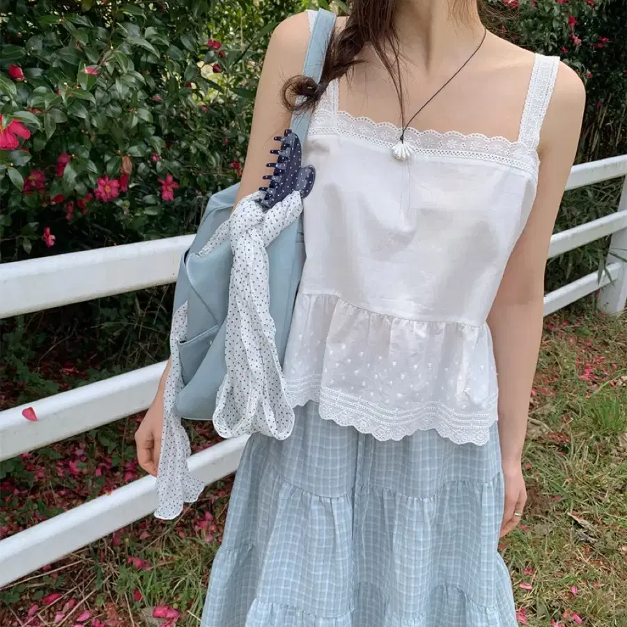 (새상품) 에제다이어리 레이스 나시 블라스