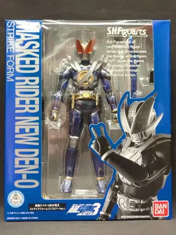 반다이 S.H.Figuarts 가면라이더 초전왕 트리로지 가면라이더 NEW 전왕 스트라이크 폼 트리로지 ver