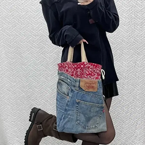 리바이스 올드스쿨 레트로 키치 패치워크 반다나 토트백 C13411