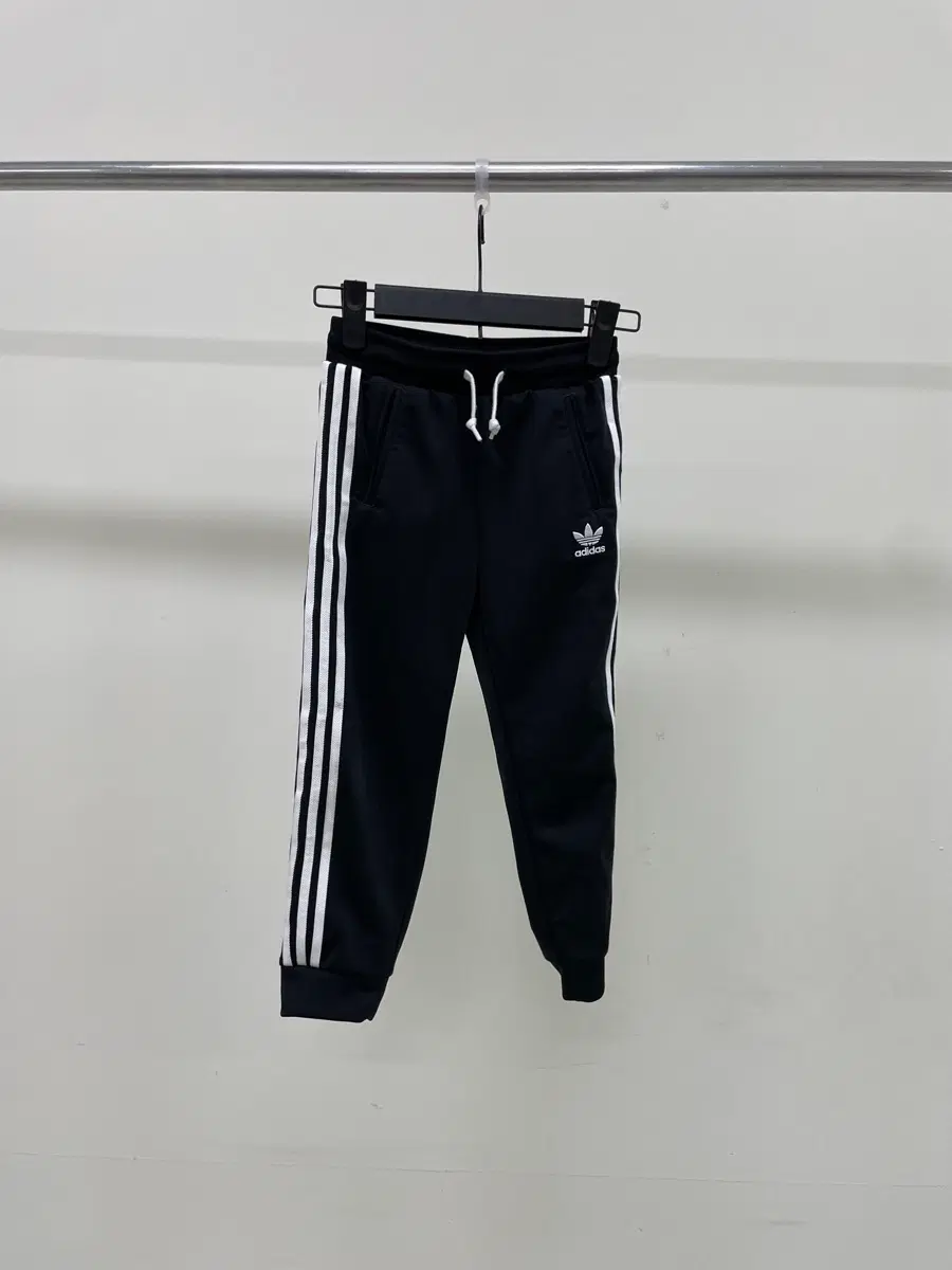 [100] 아디다스 키즈 트레이닝 팬츠 블랙
