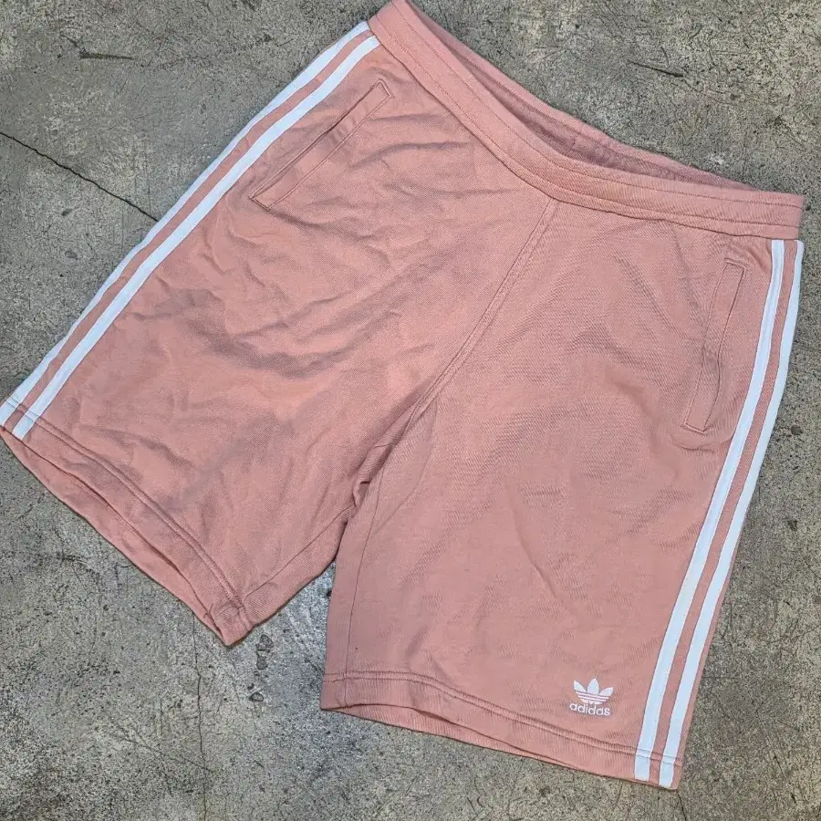 아디다스 삼선 반바지 핑크