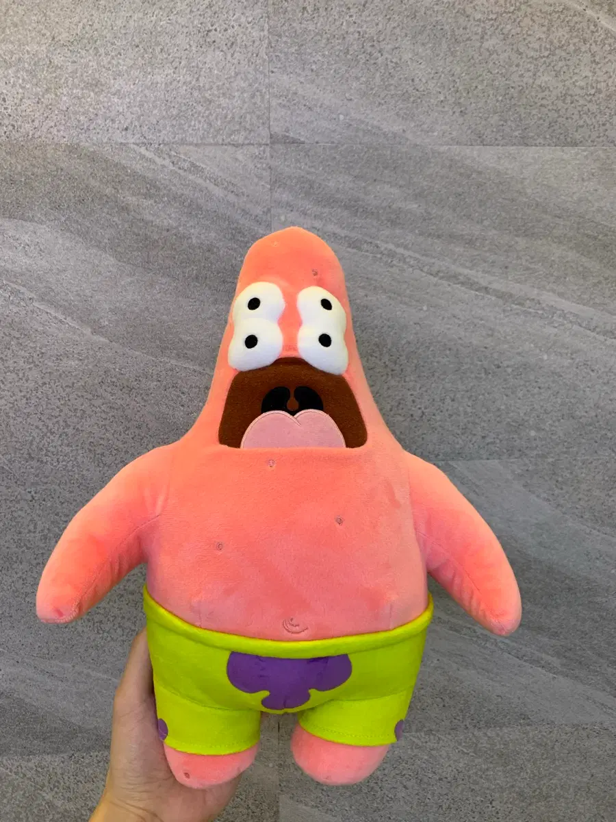 유니클로 스폰지밥 네모바지 인형 (새제품, 택 부착)