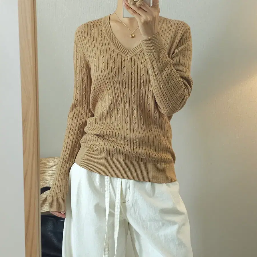 (M)타미힐피거 여성 브이넥 케이블 긴팔 니트 카멜 K5W4777