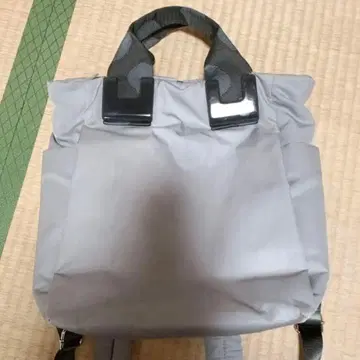그레이 나일론 방수 백팩 이아파피요네