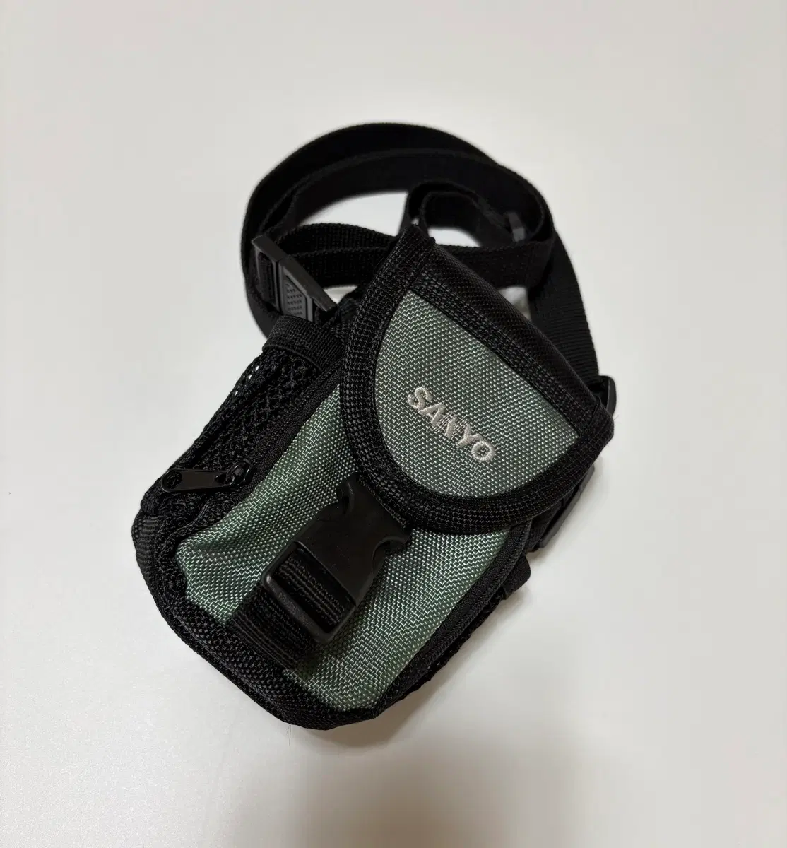 산요 Sanyo 미니 사코슈 카메라백 (핸드폰, 작은 소지품 등)