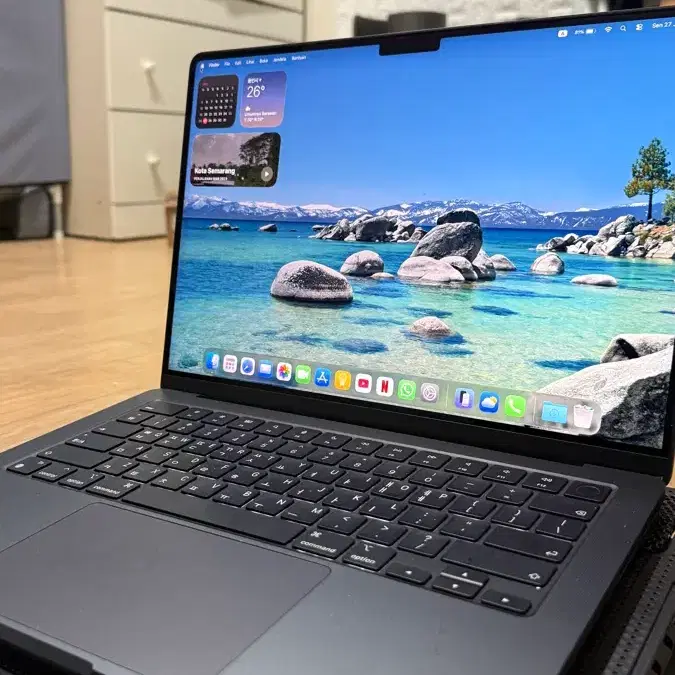 맥북프로 14 M4 16GB 512GB 스페이스 블랙 밧데리 성능 100%
