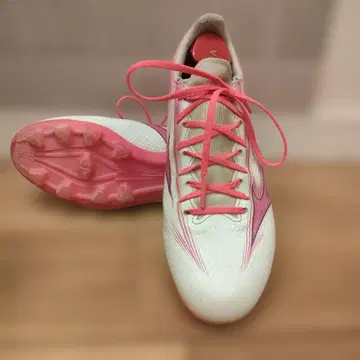[새상품급] 미즈노 알파 축구 스파이크 화이트 핑크 24.5cm
