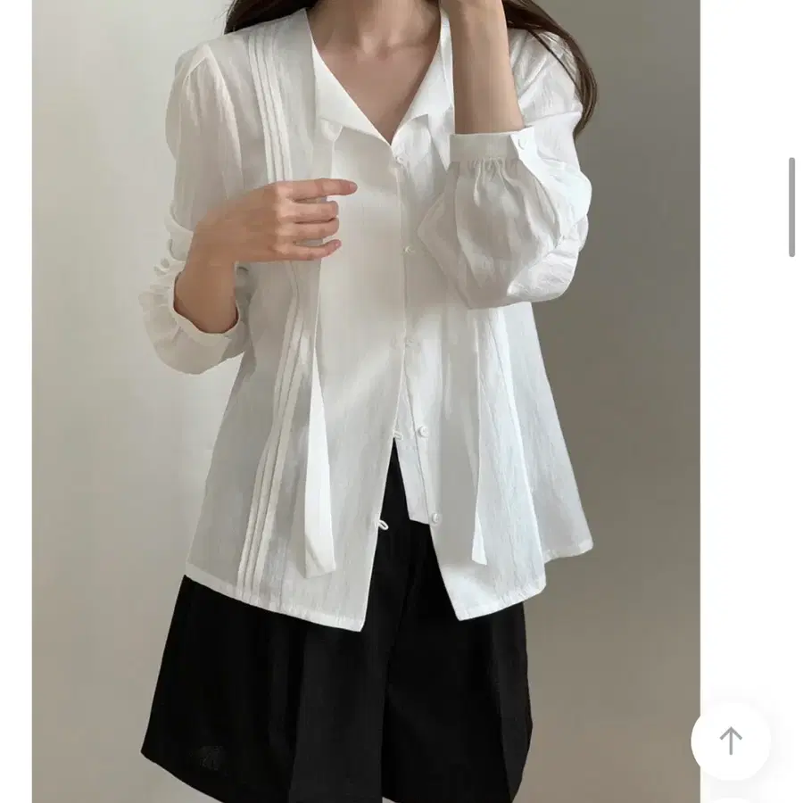 로렌하이 로베 핀턱 타이 블라우스 M