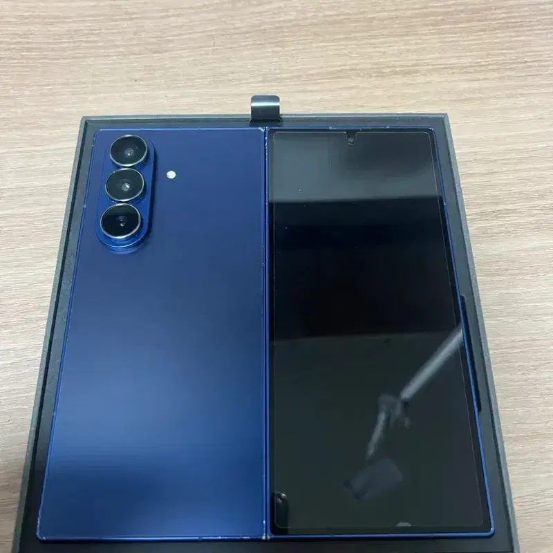 갤럭시 폴드7 블루색상 256GB 판매