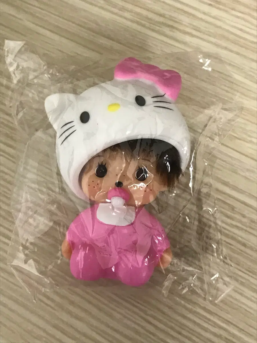 헬로키티 아기 몬치치